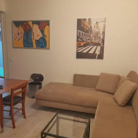 Fastandserviceaffittacamere2 Guest house